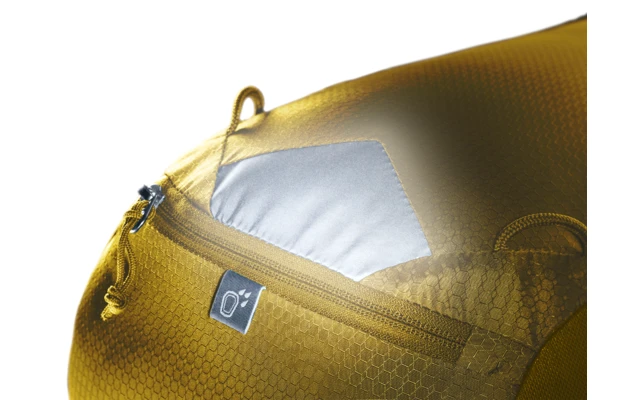 Deuter Race 16 Fahrradrucksack 16 Liter Turmeric Ivy 7 Deuter Race 16 Fahrradrucksack 16 Liter Turmeric Ivy – Bild 7